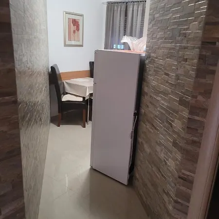 Komfortable In Apartment *