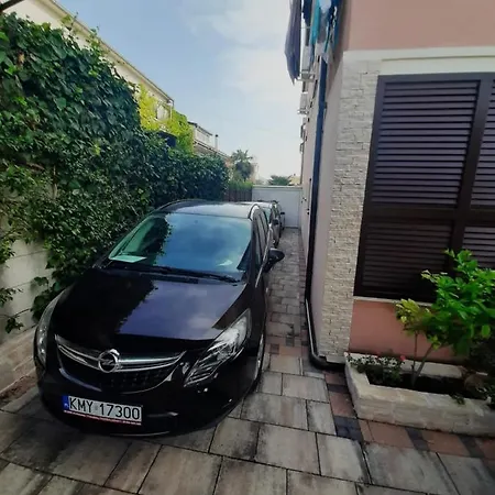 Komfortable In Lägenhet Vodice